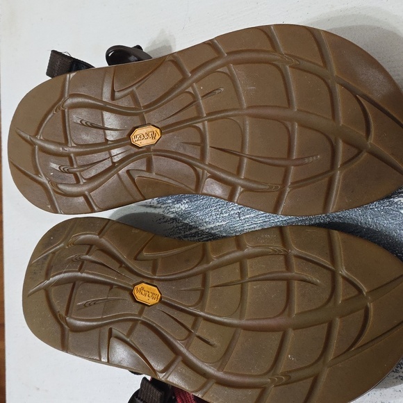 Chaco Womens Strappy Sandals Red Adjustable Buckle Outdoors Beach Sz 9? EUC READ - Picture 7 of 10